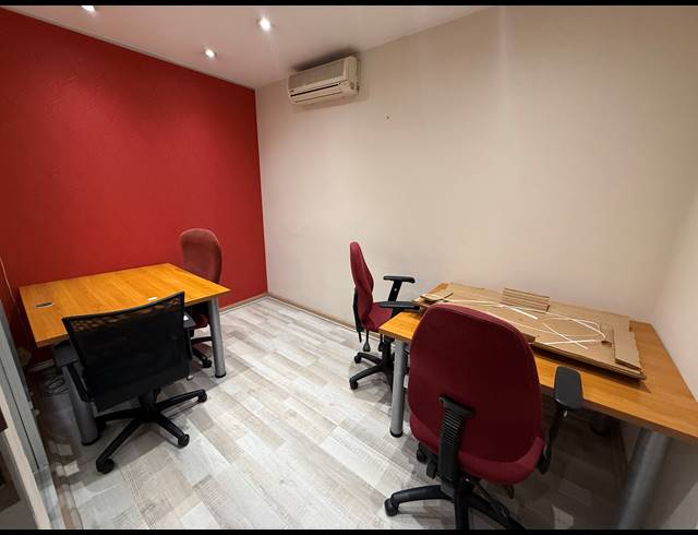 381M² OFFICE TO LET IN KILLARNEY